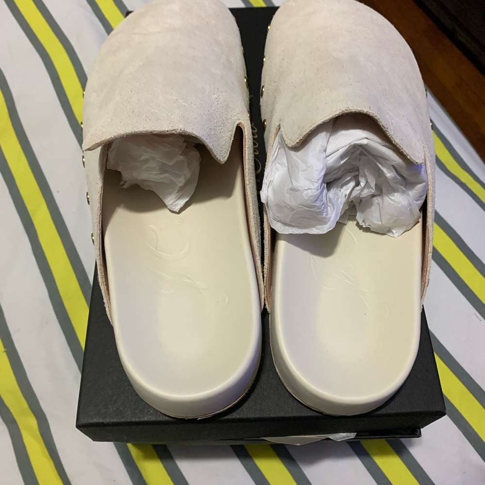 Clogs - Picture 4 of 4